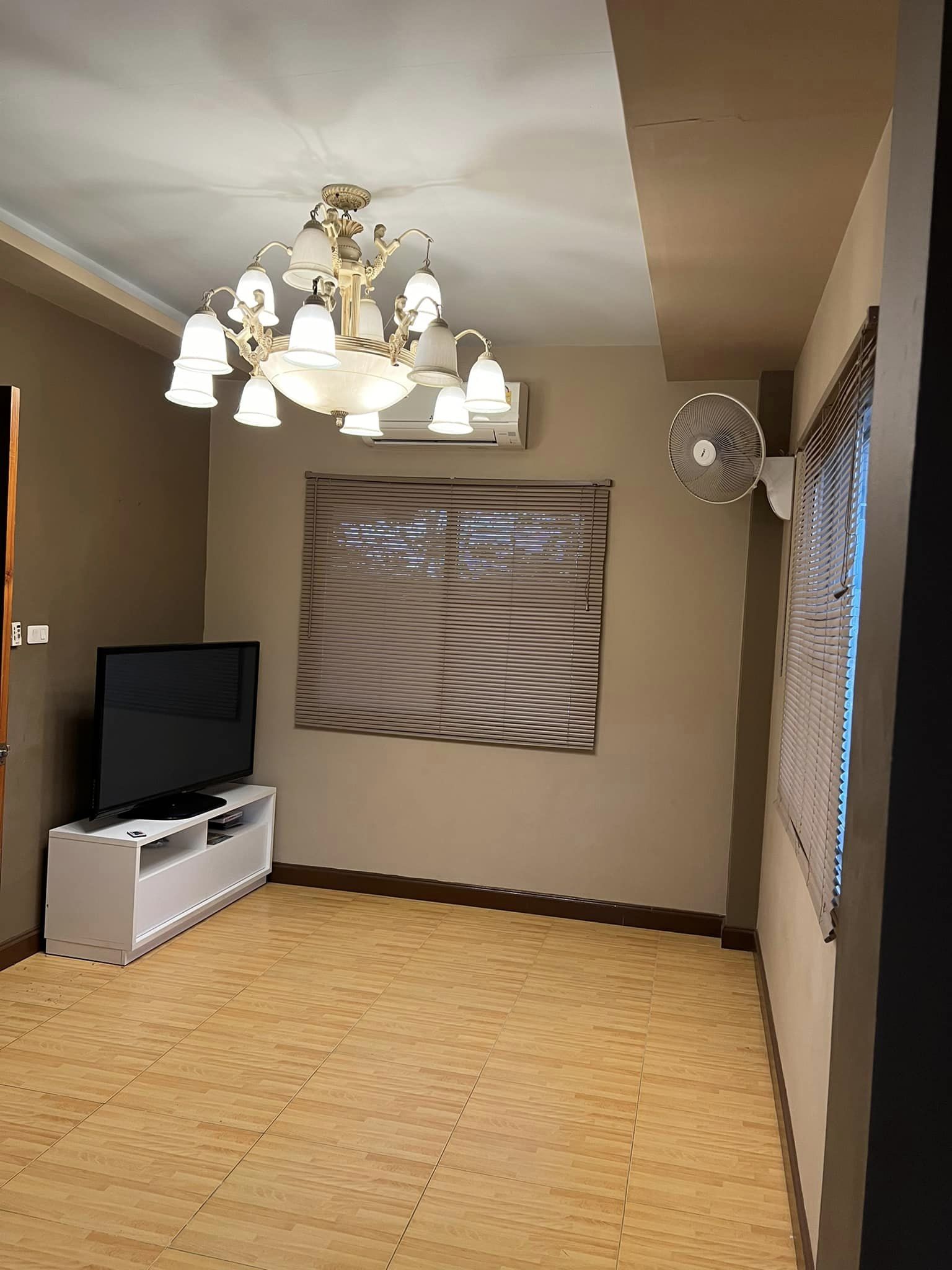 4 Bedroom House For Sale in Nong Khwai, Hang Dong, Chiang Mai - Image 4
