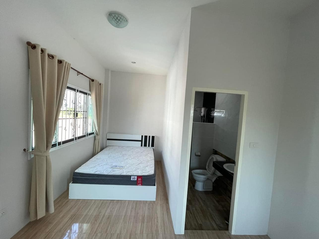 3 卧室 独立房屋  在  - Image 8