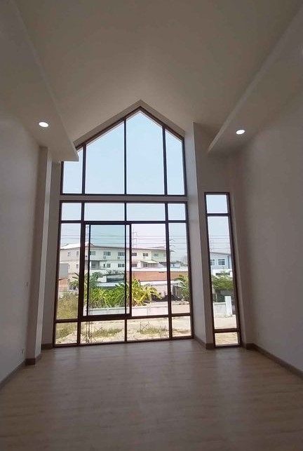 5 Bedroom House For Sale in Nong Khwai, Hang Dong, Chiang Mai - Image 3