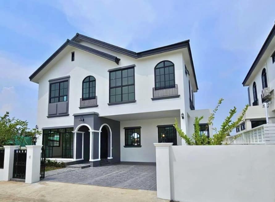 4 Bedroom House For Sale in Ban Waen, Hang Dong, Chiang Mai - Image 1