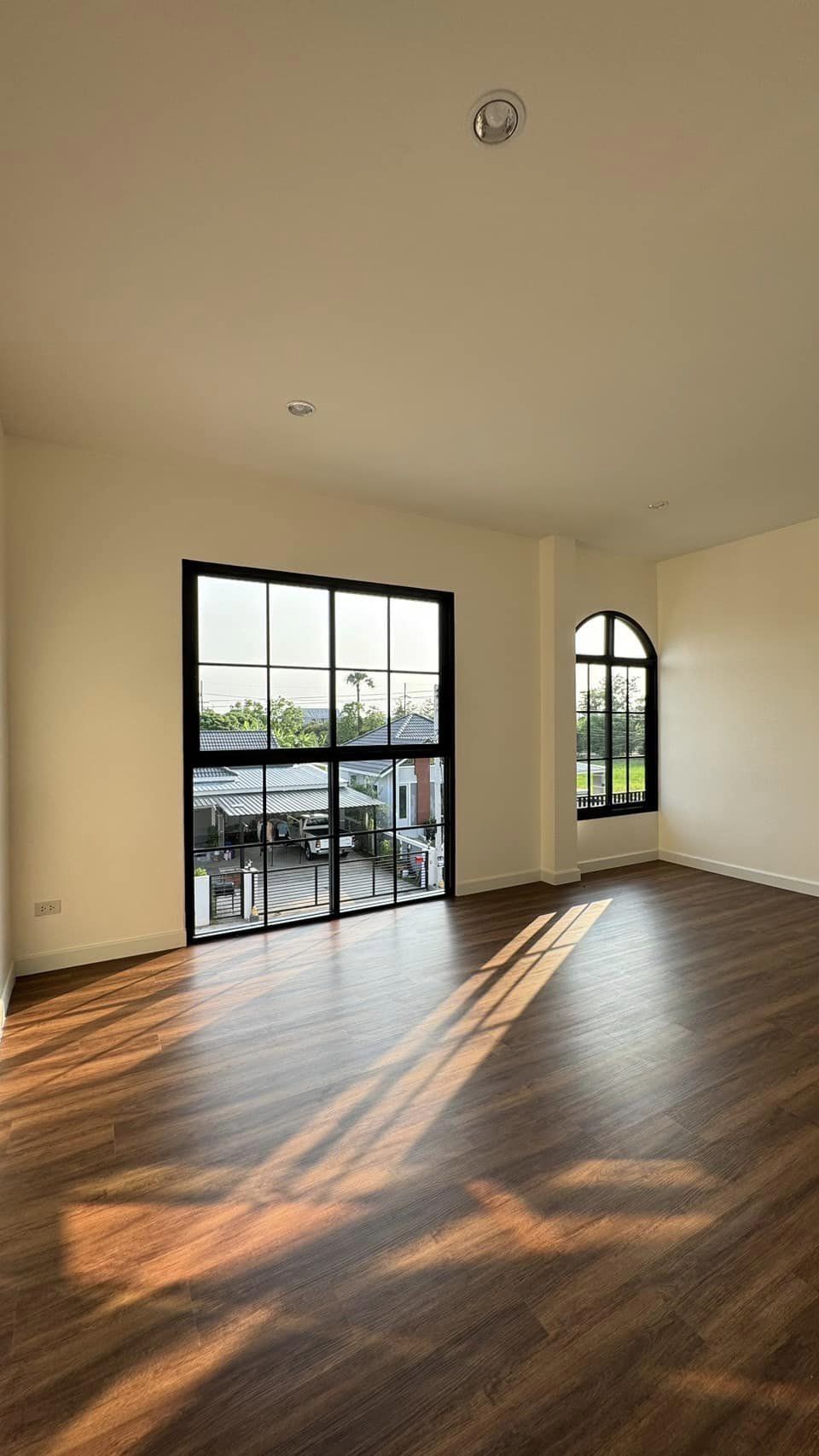 4 Bedroom House For Sale in Ban Waen, Hang Dong, Chiang Mai - Image 3