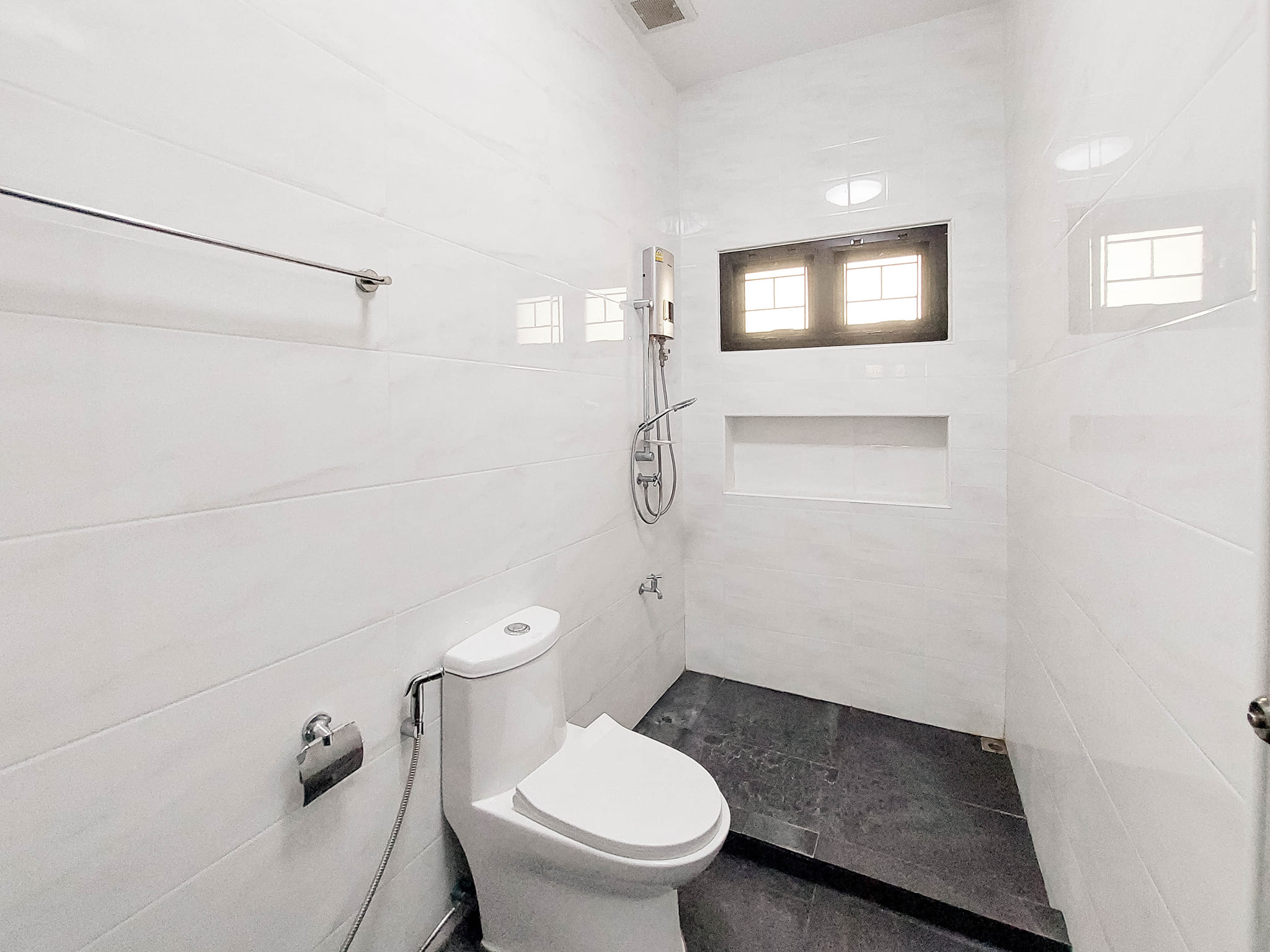 3 Bedroom House For Sale in Ban Waen, Hang Dong, Chiang Mai - Image 9