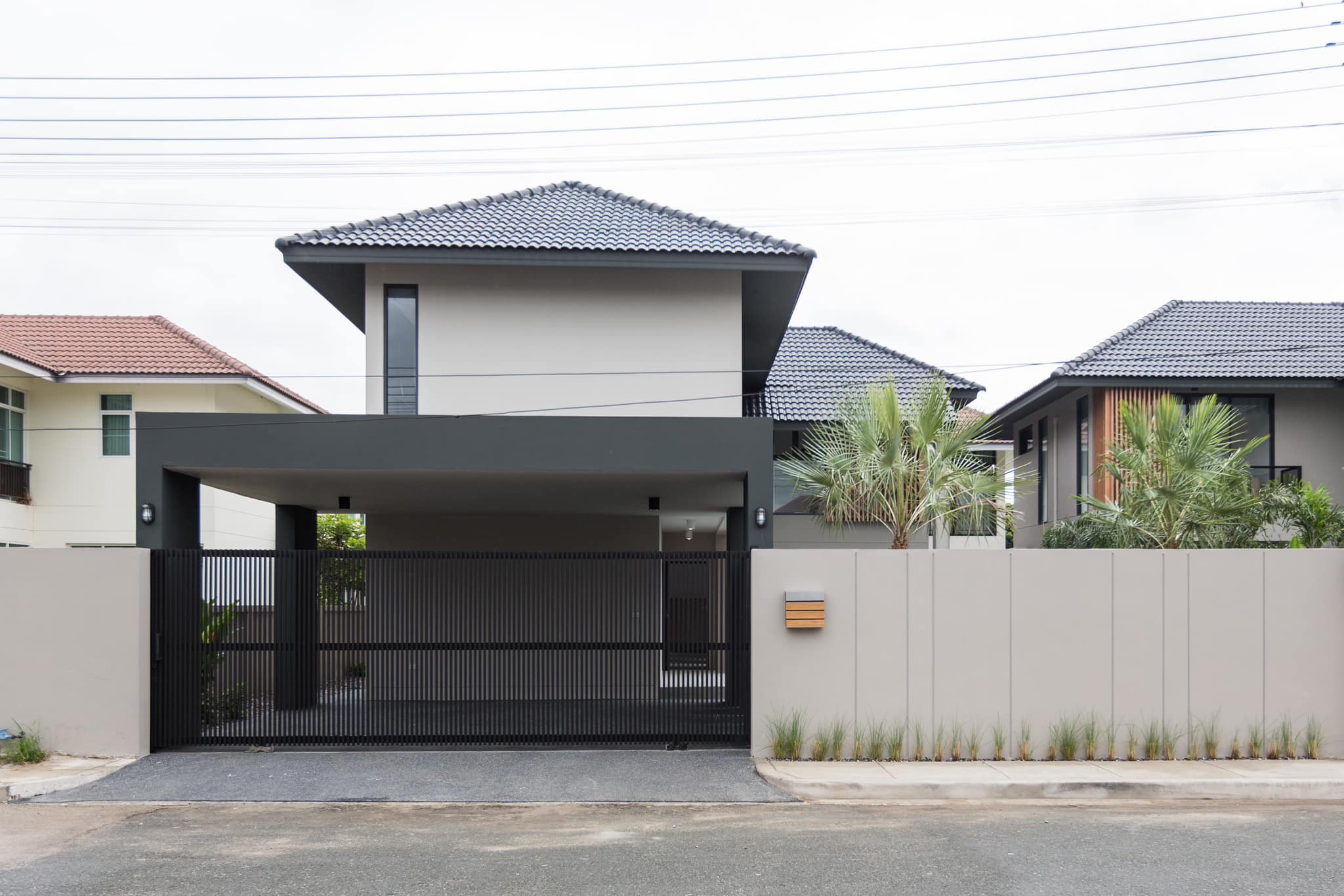 4 Bedroom House For Sale in Ban Waen, Hang Dong, Chiang Mai - Image 2