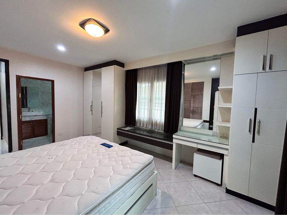 3 卧室 独立房屋  在  - Image 6