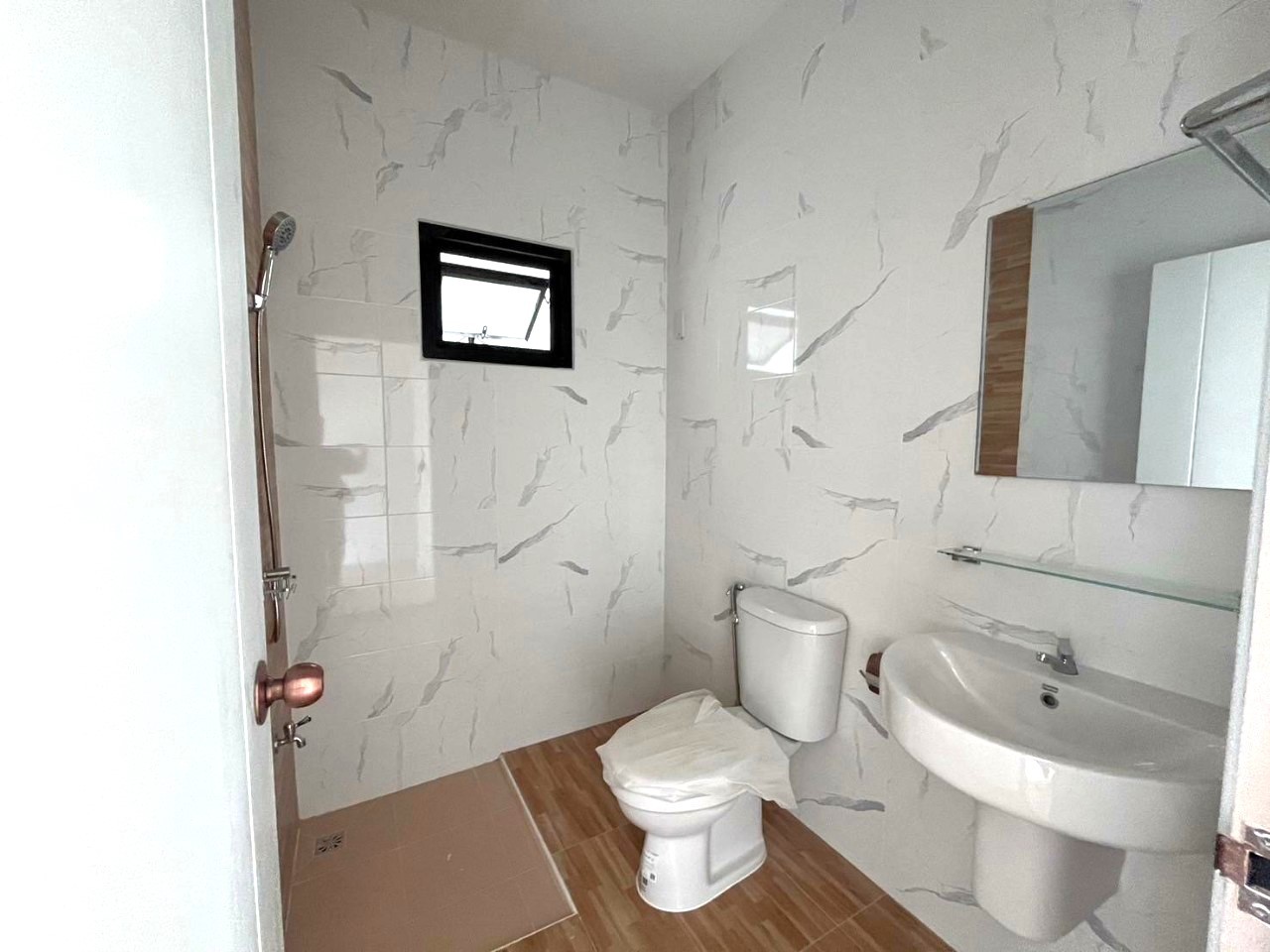3 Bedroom House For Sale in San Phak Wan, Hang Dong, Chiang Mai - Image 8