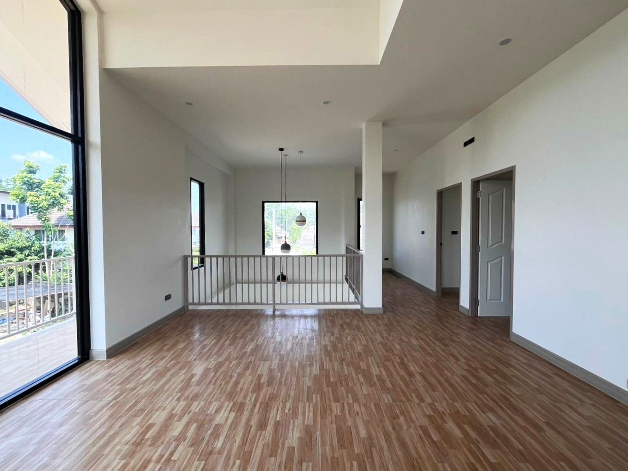 3 Bedroom House For Sale in San Phak Wan, Hang Dong, Chiang Mai - Image 6