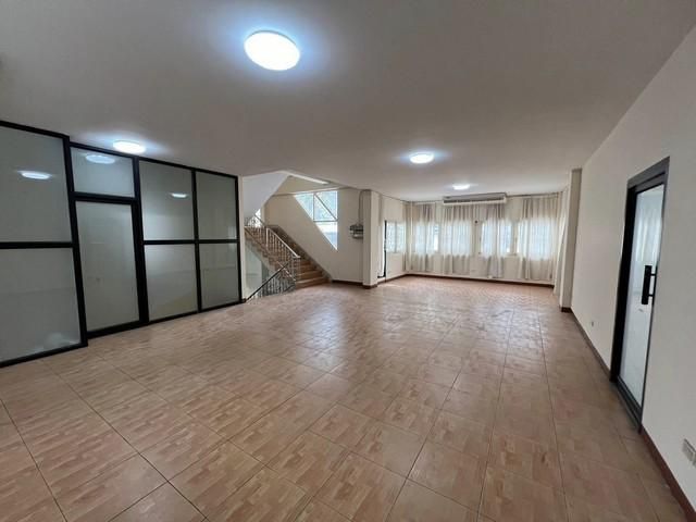 4 ห้องนอน บ้านเดี่ยว สำหรับเช่า ใน ทุ่งมหาเมฆ, สาทร, กรุงเทพมหานคร - Image 3