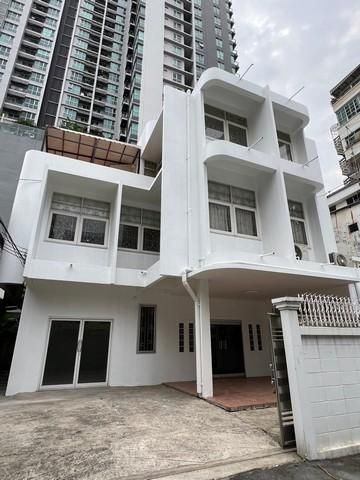4 ห้องนอน บ้านเดี่ยว สำหรับเช่า ใน ทุ่งมหาเมฆ, สาทร, กรุงเทพมหานคร - Image 1