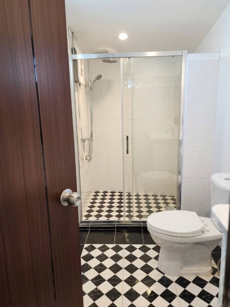 3 ห้องนอน บ้านเดี่ยว สำหรับเช่า ใน สำเหร่, ธนบุรี, กรุงเทพมหานคร - Image 6
