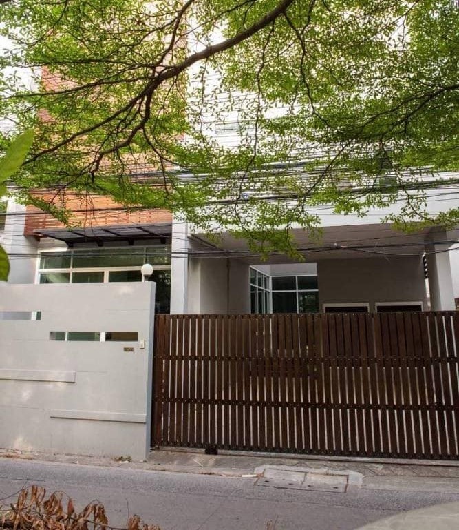 3 Bedroom House For Sale in Khlong Tan Nuea, Vadhana, Bangkok - Image 1