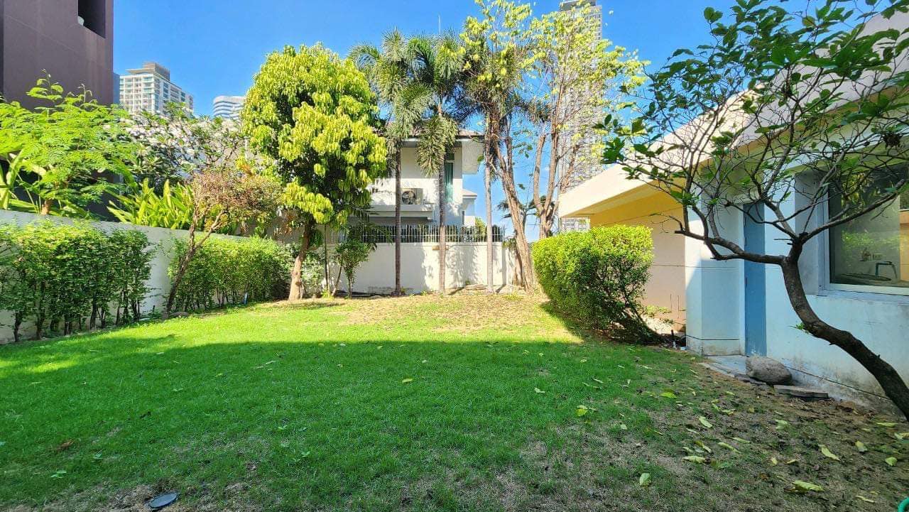 4 Bedroom House  in Khlong Tan Nuea, Vadhana, Bangkok - Image 12