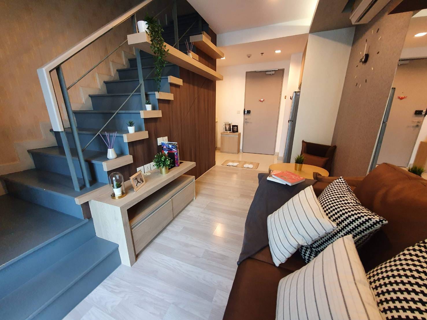 ไอดีโอ โมบิ สุขุมวิท 81 - Image 1