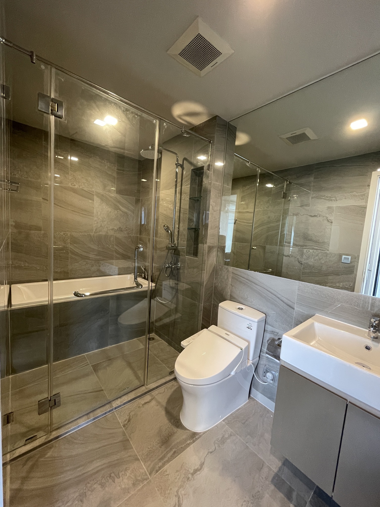 1 Bedroom Condo For Sale in Khlong Tan, Khlong Toei, Bangkok - Image 7