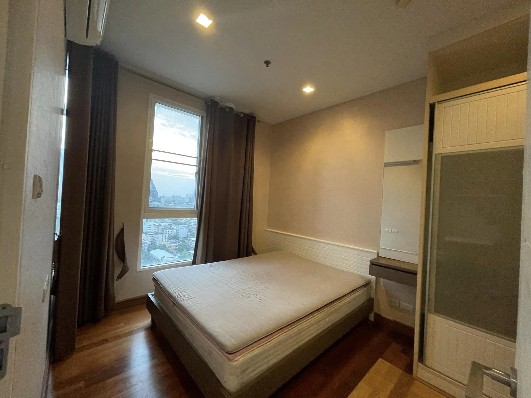 Ivy Sathorn 10 - Image 4