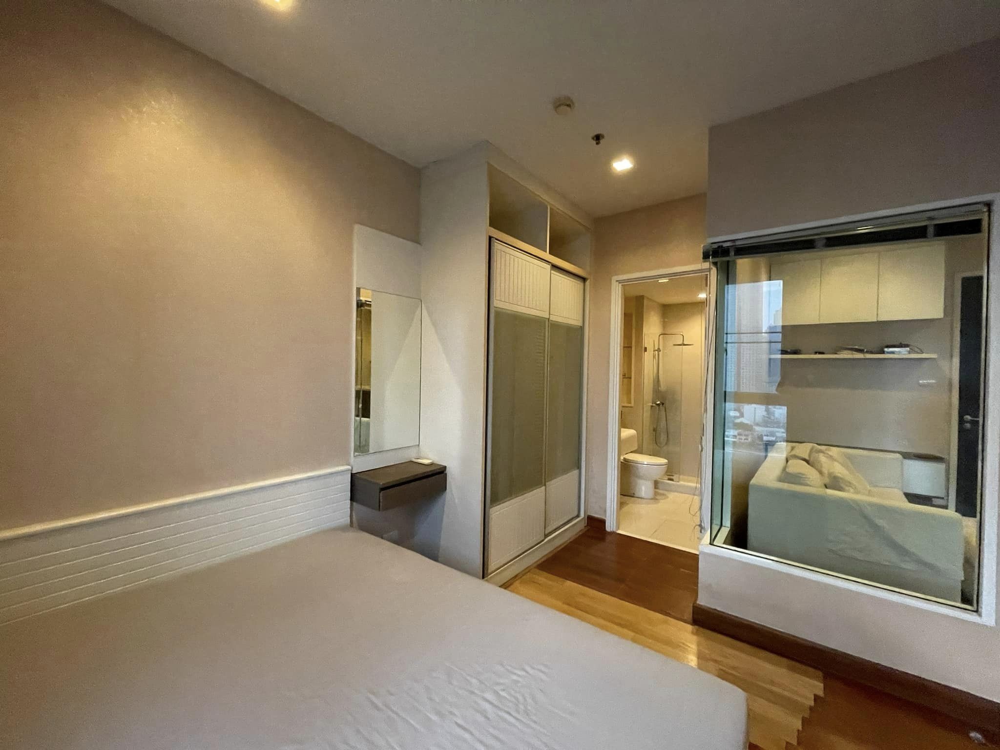Ivy Sathorn 10 - Image 3