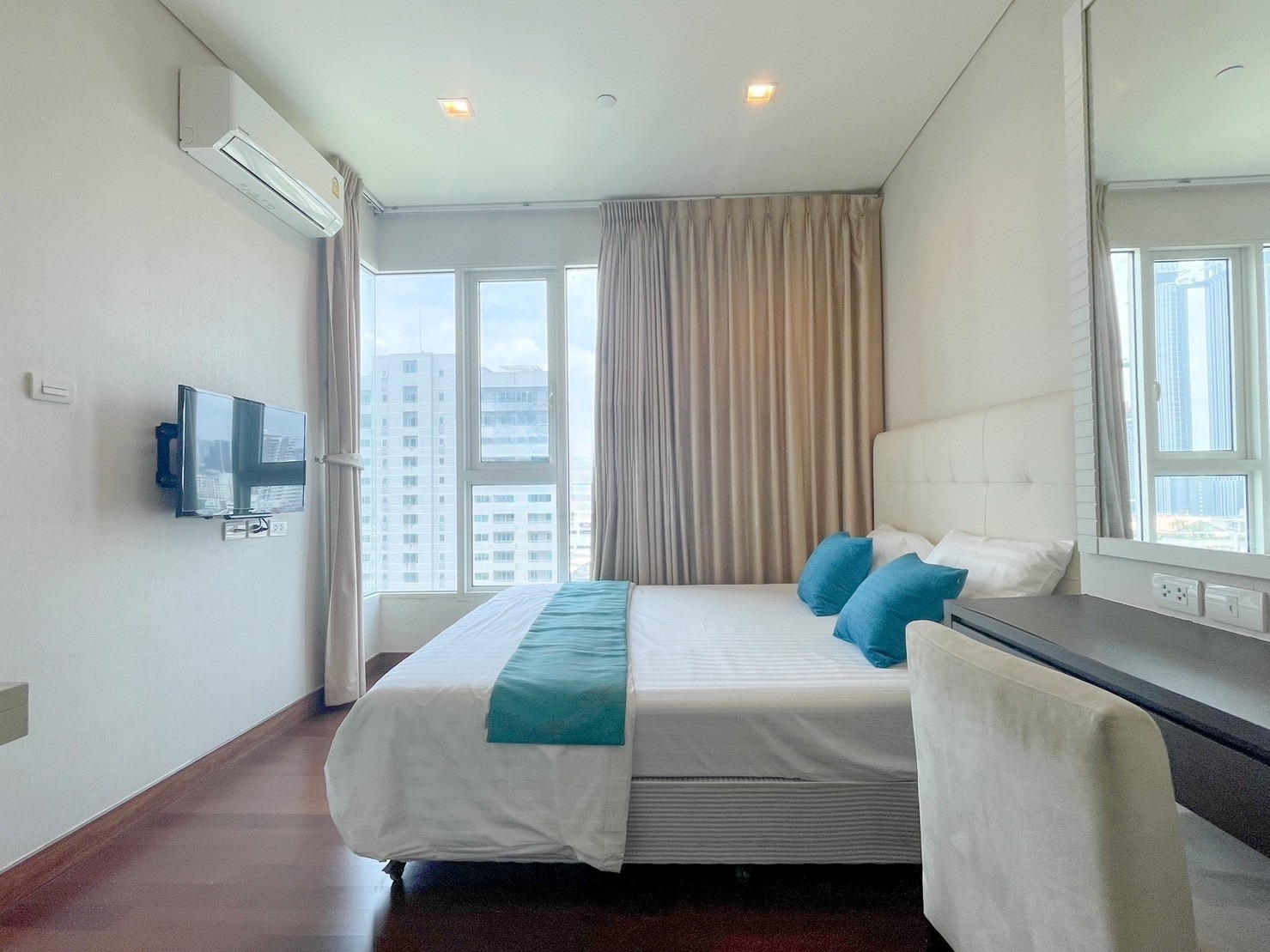 Ivy Thonglor 23 - Image 11