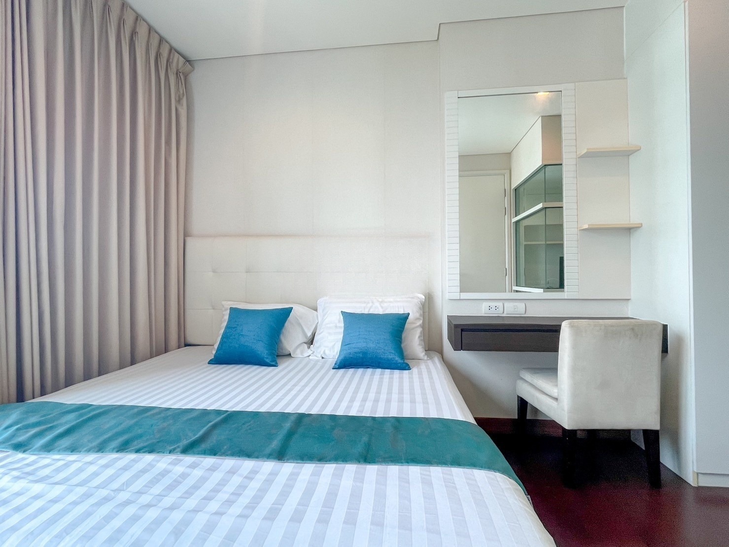 Ivy Thonglor 23 - Image 9