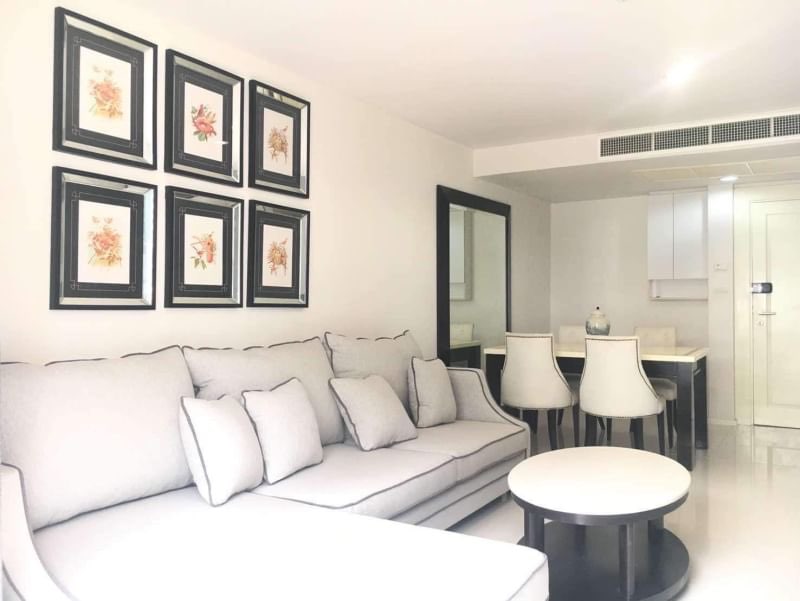 Pearl Residences Sukhumvit 24 - Image 1