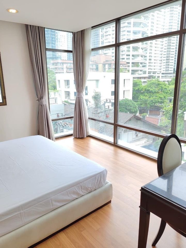 Pearl Residences Sukhumvit 24 - Image 6