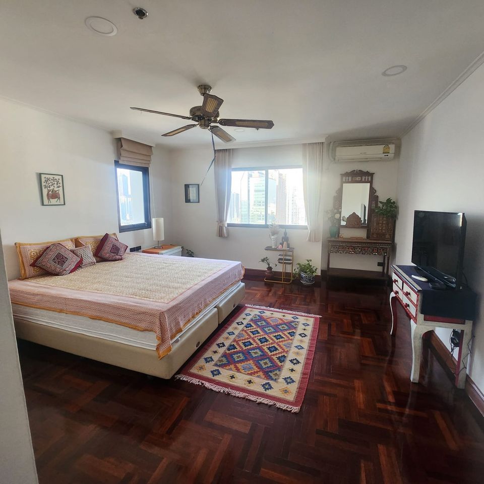 Kallista Mansion - Image 1