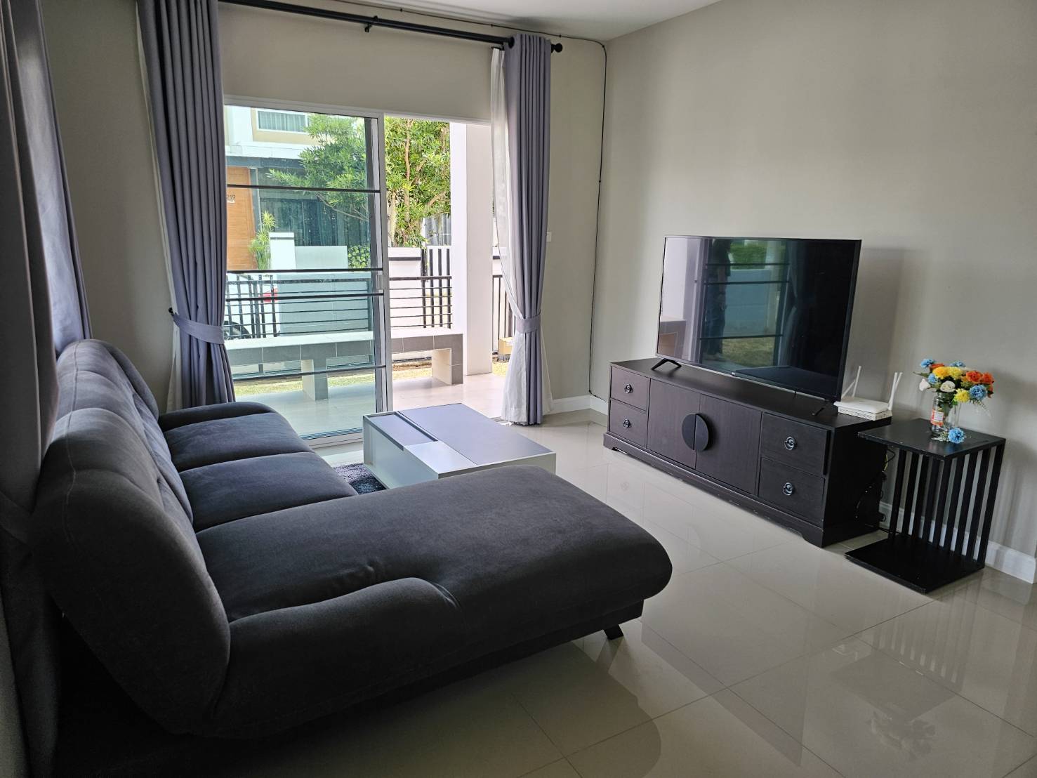 3 卧室 独立房屋  在  - Image 2