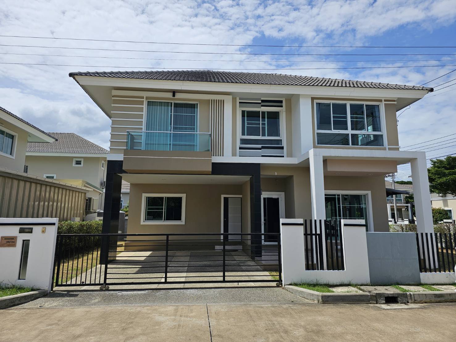 3 卧室 独立房屋  在  - Image 1