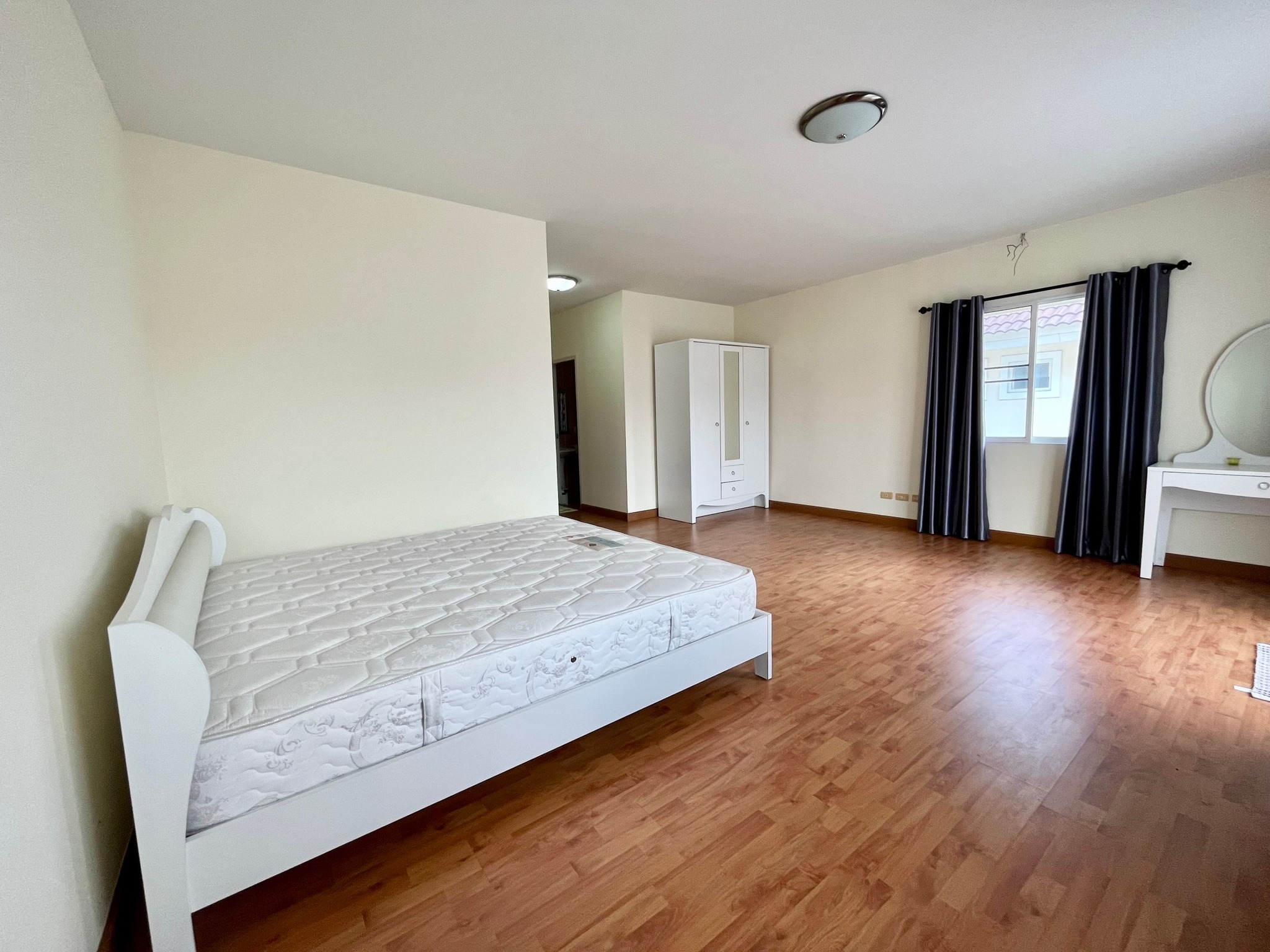 4 Bedroom House For Sale in San Kamphaeng, San Kamphaeng, Chiang Mai - Image 5