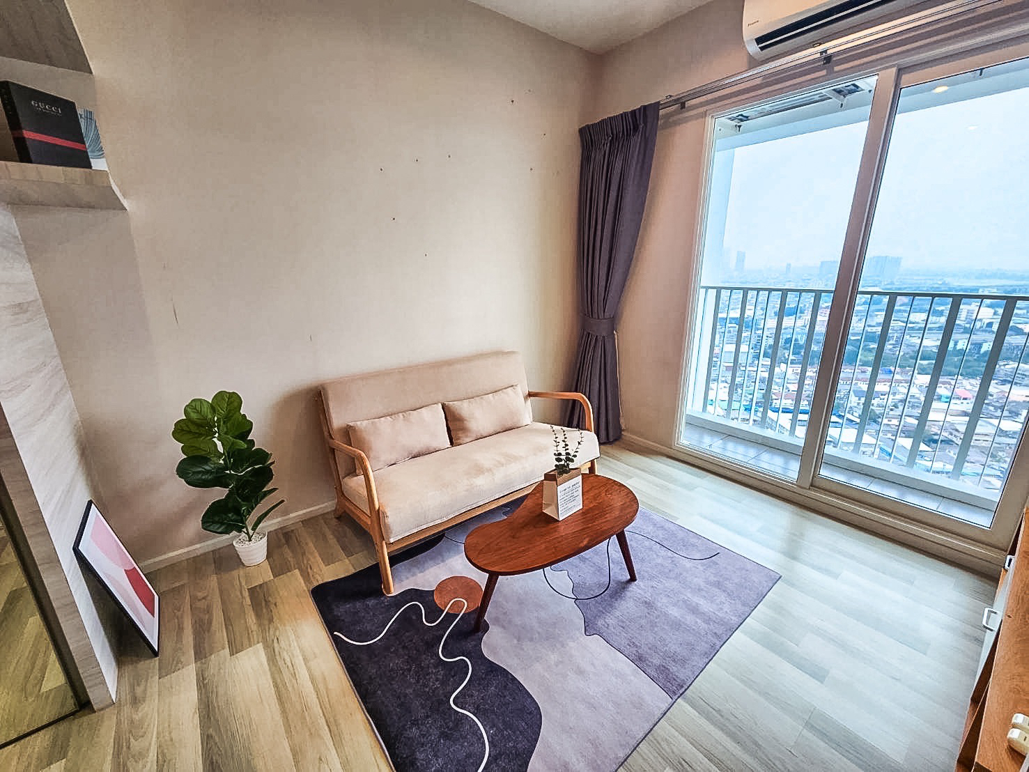 The Key Sathon-Charoen Rat - Image 1
