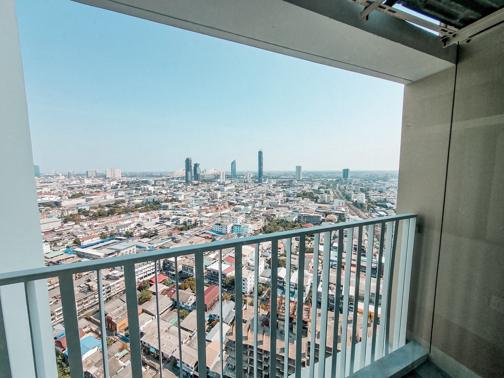 The Key Sathon-Charoen Rat - Image 4