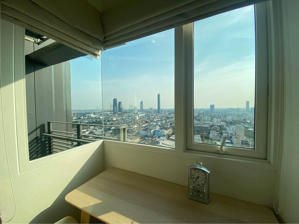 The Key Sathon-Charoen Rat - Image 4