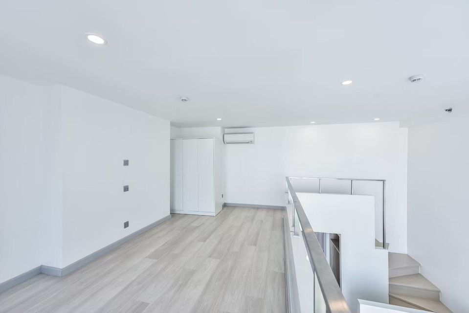 1 Bedroom Condo For Sale in Thung Mahamek, Sathon, Bangkok - Image 3
