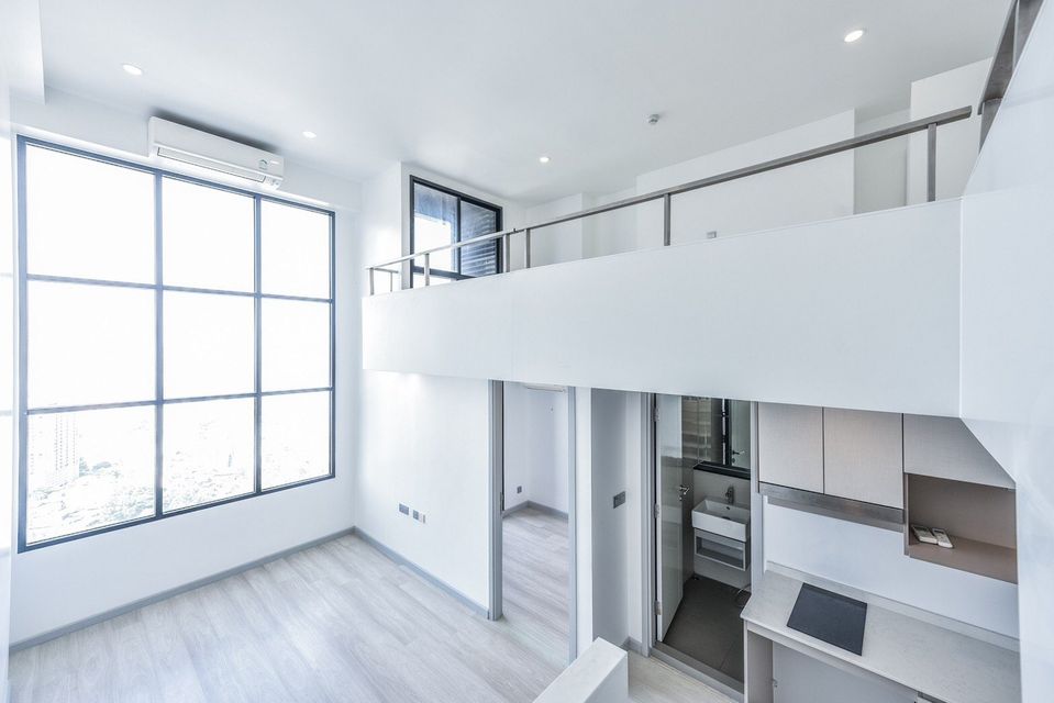 1 Bedroom Condo For Sale in Thung Mahamek, Sathon, Bangkok - Image 1