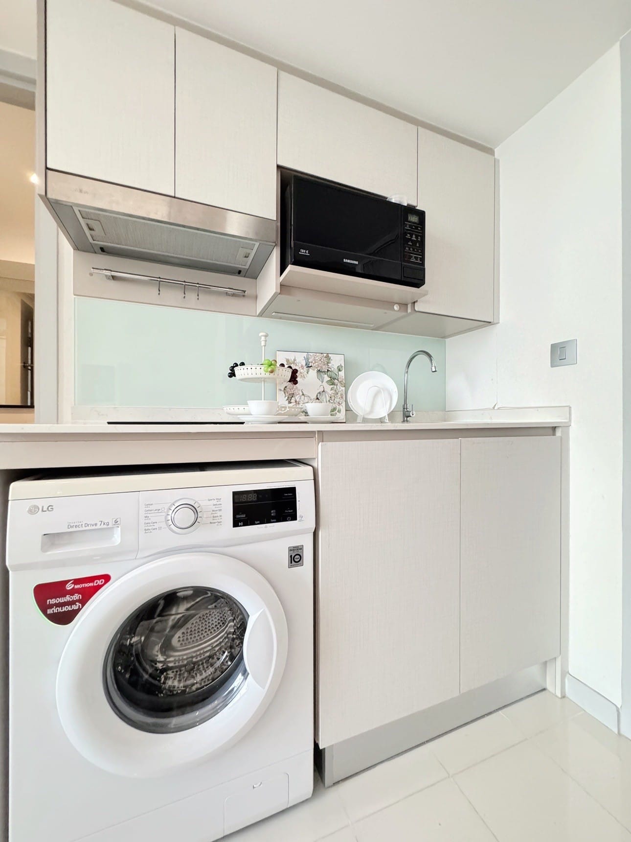 1 Bedroom Condo For Sale in Thung Mahamek, Sathon, Bangkok - Image 5