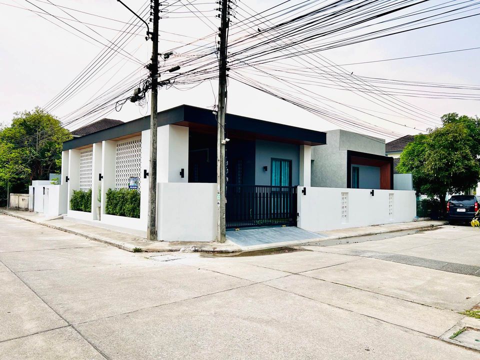 The Laguna Home - Image 2