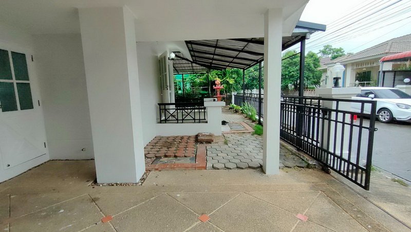 Land and Houses Park San Sai - Image 19