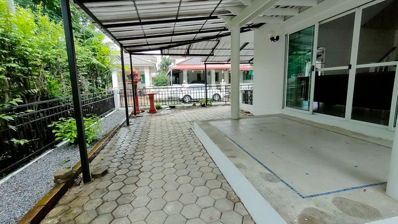 Land and Houses Park San Sai - Image 20
