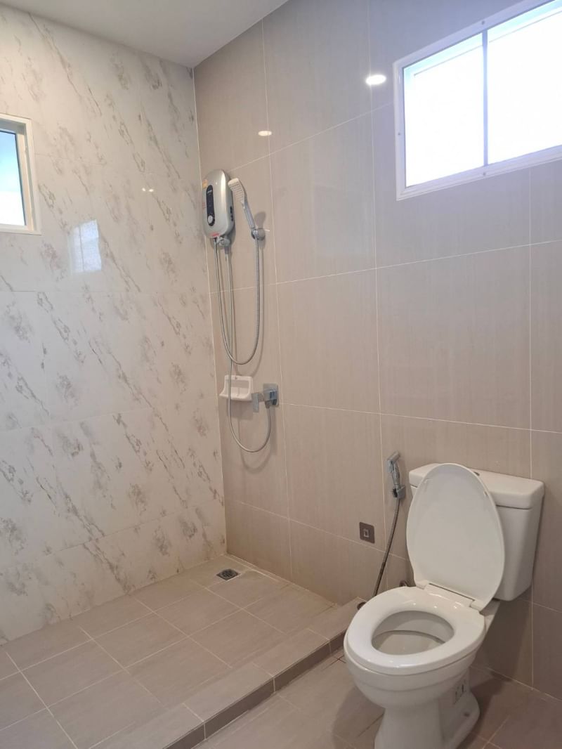 4 卧室 独立房屋 出租 在  - Image 9