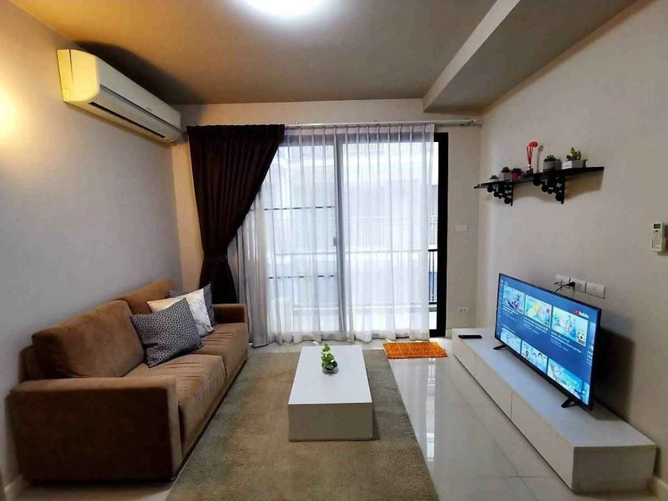1 Bedroom Condo For Sale in Khlong Toei, Khlong Toei, Bangkok - Image 1