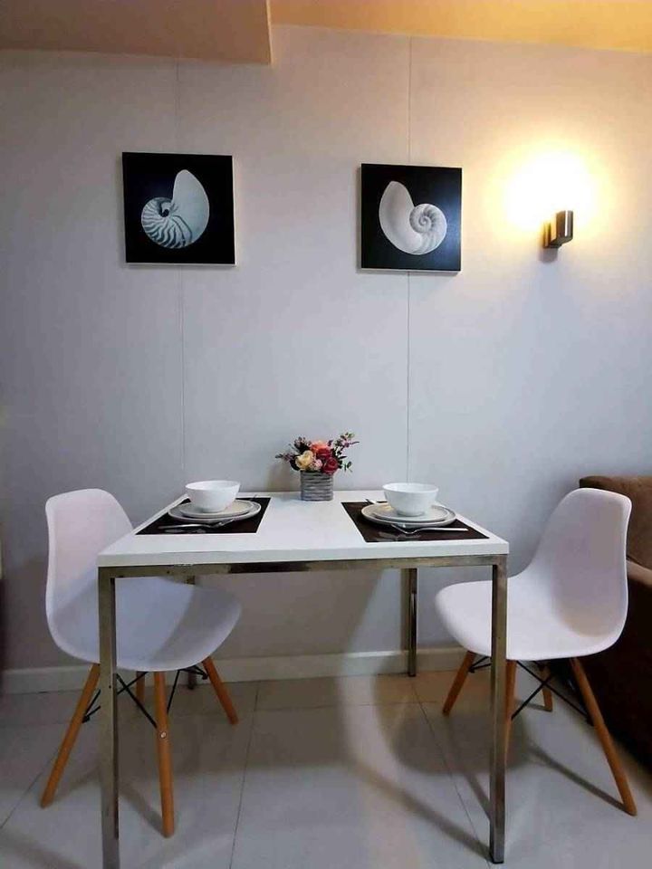 1 Bedroom Condo For Sale in Khlong Toei, Khlong Toei, Bangkok - Image 2