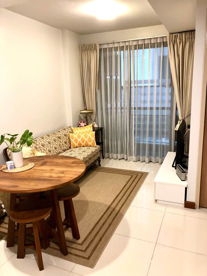 Le Cote Thonglor 8 - Image 1