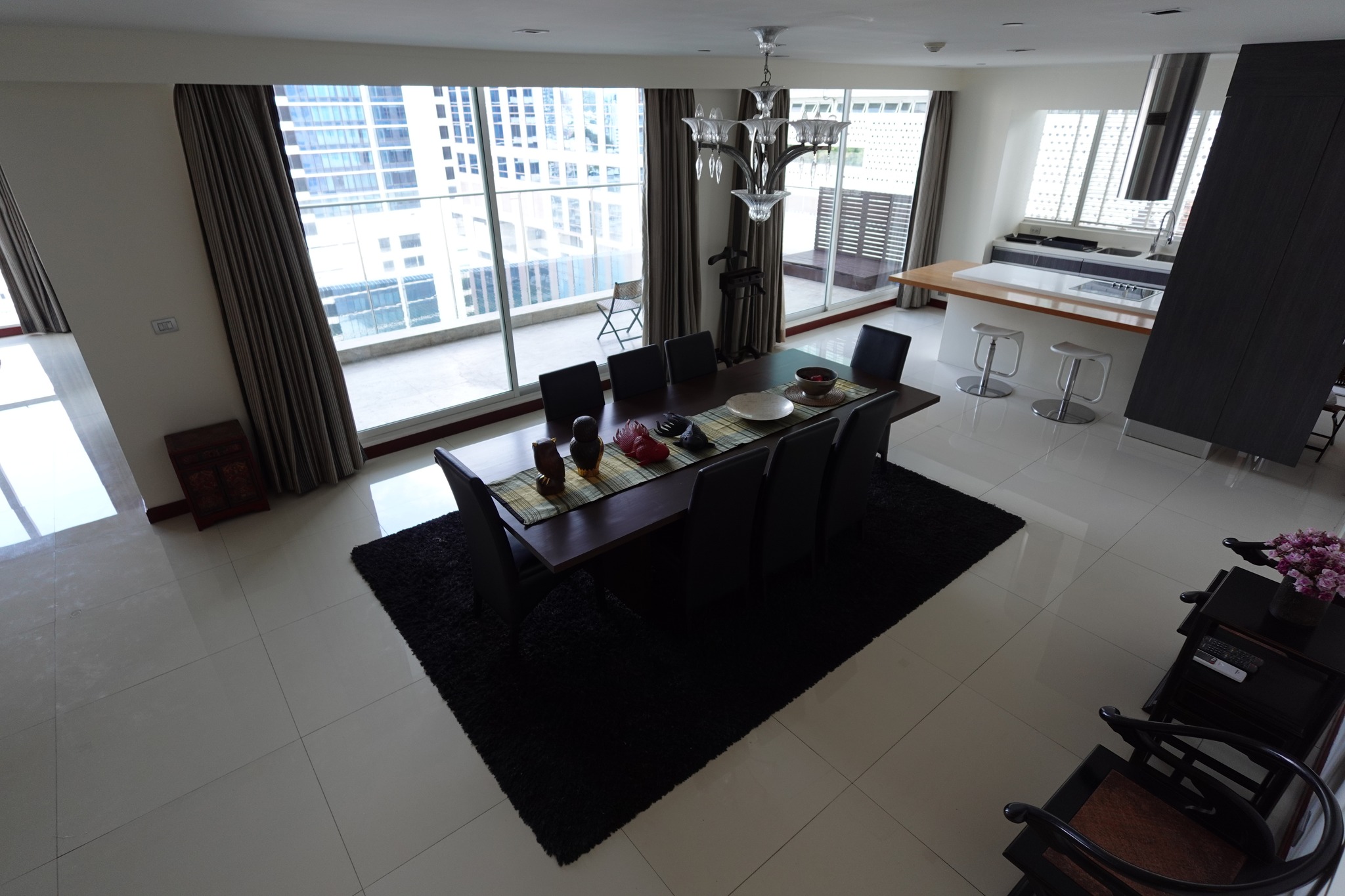 3 Bedroom Condo For Sale in Khlong Toei Nuea, Vadhana, Bangkok - Image 6