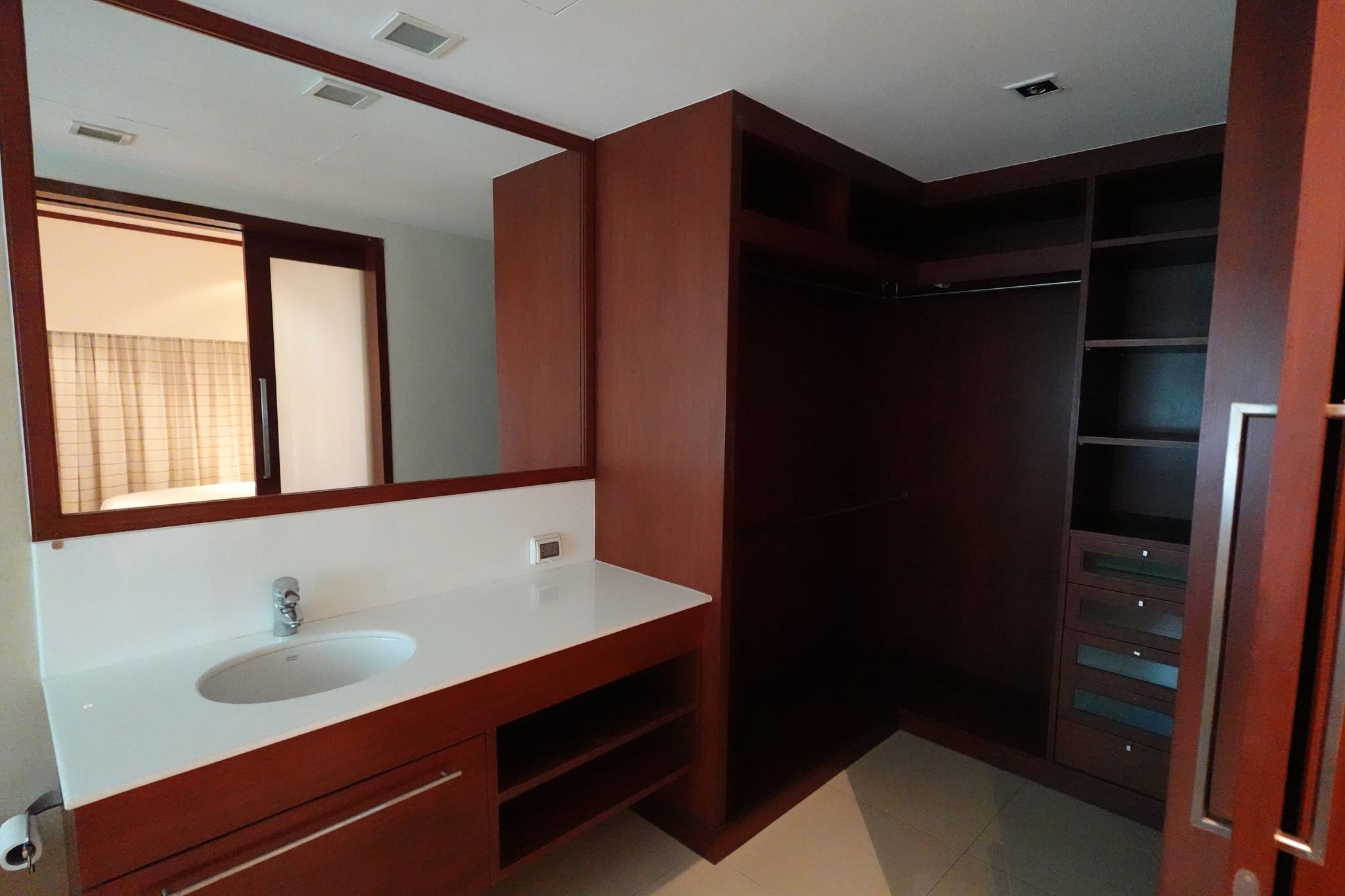 3 Bedroom Condo For Sale in Khlong Toei Nuea, Vadhana, Bangkok - Image 14