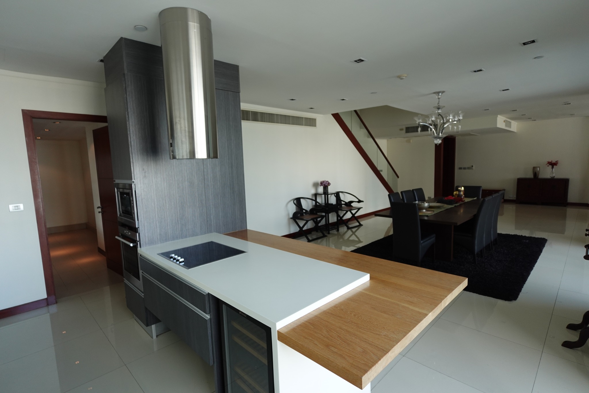 3 Bedroom Condo For Sale in Khlong Toei Nuea, Vadhana, Bangkok - Image 3