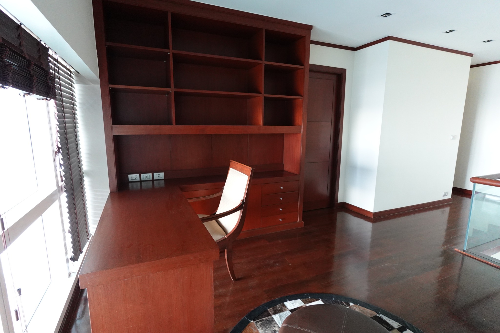 3 Bedroom Condo For Sale in Khlong Toei Nuea, Vadhana, Bangkok - Image 9