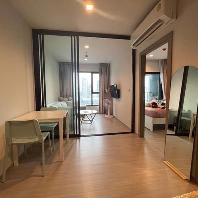 Life Asoke - Rama 9 - Image 1
