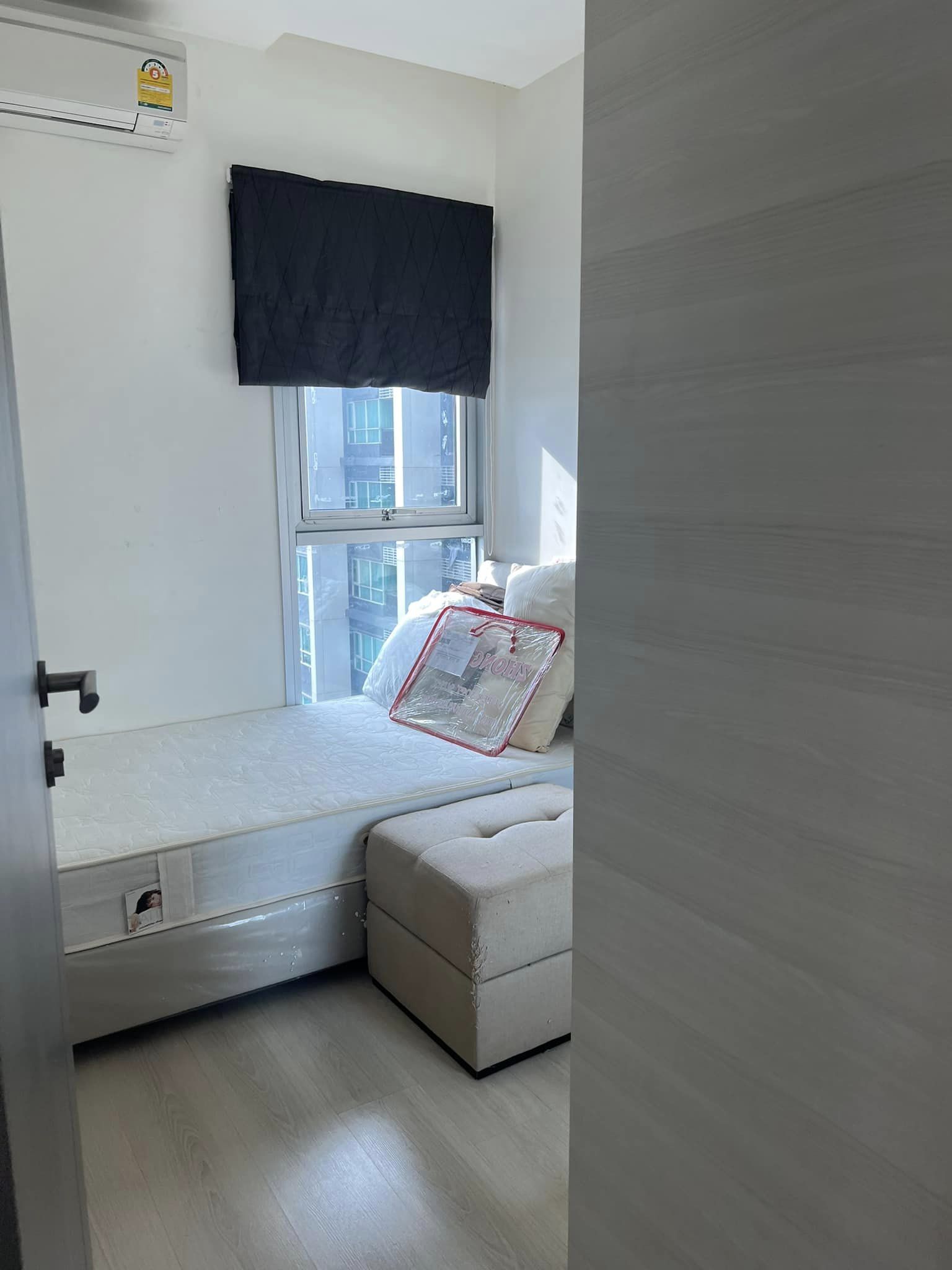 2 Bedroom Condo For Sale in Huai Khwang, Huai Khwang, Bangkok - Image 4