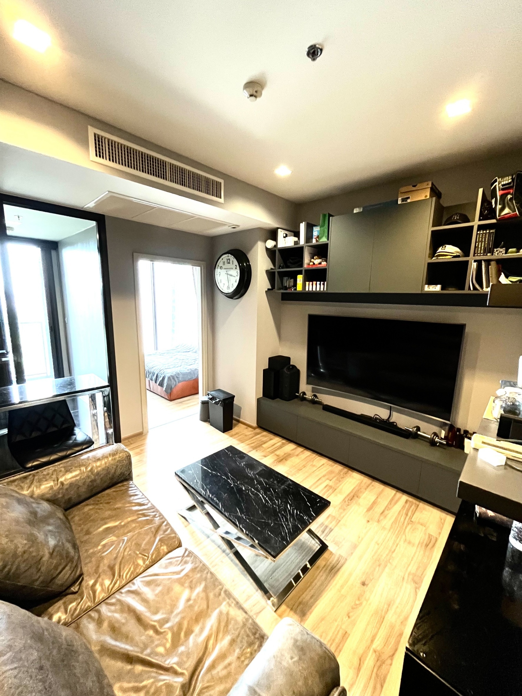 1 Bedroom Condo For Sale in Chomphon, Chatuchak, Bangkok - Image 2