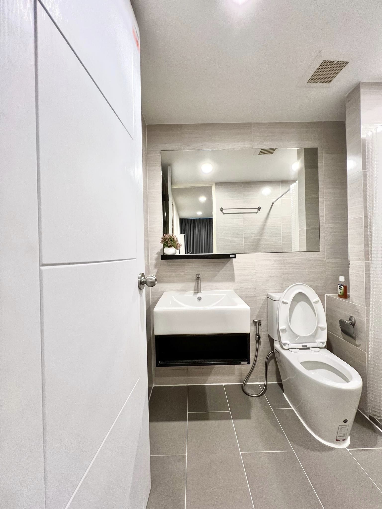 Living Nest Ramkamhaeng - Image 10