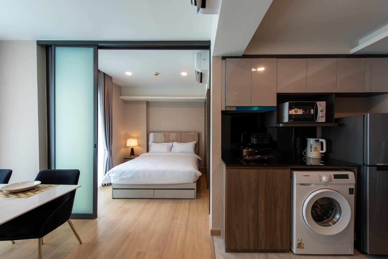 LLoyd Soonvijai Condo - Image 3
