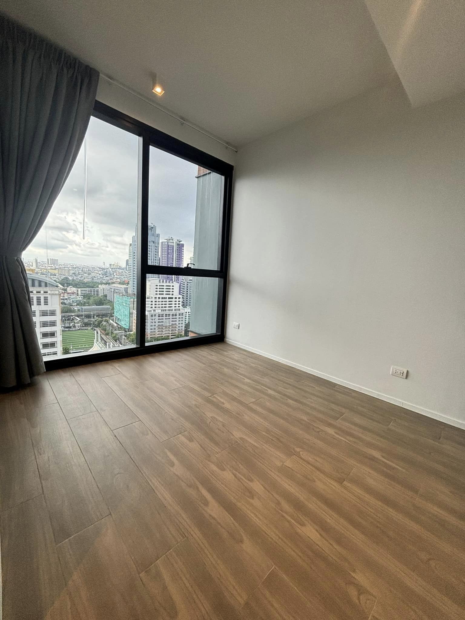 1 ห้องนอน คอนโด สำหรับขาย ใน สีลม, บางรัก, กรุงเทพมหานคร - Image 3